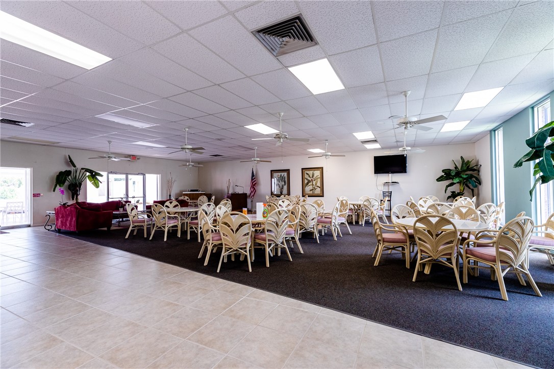 1181 Carlton Court 106