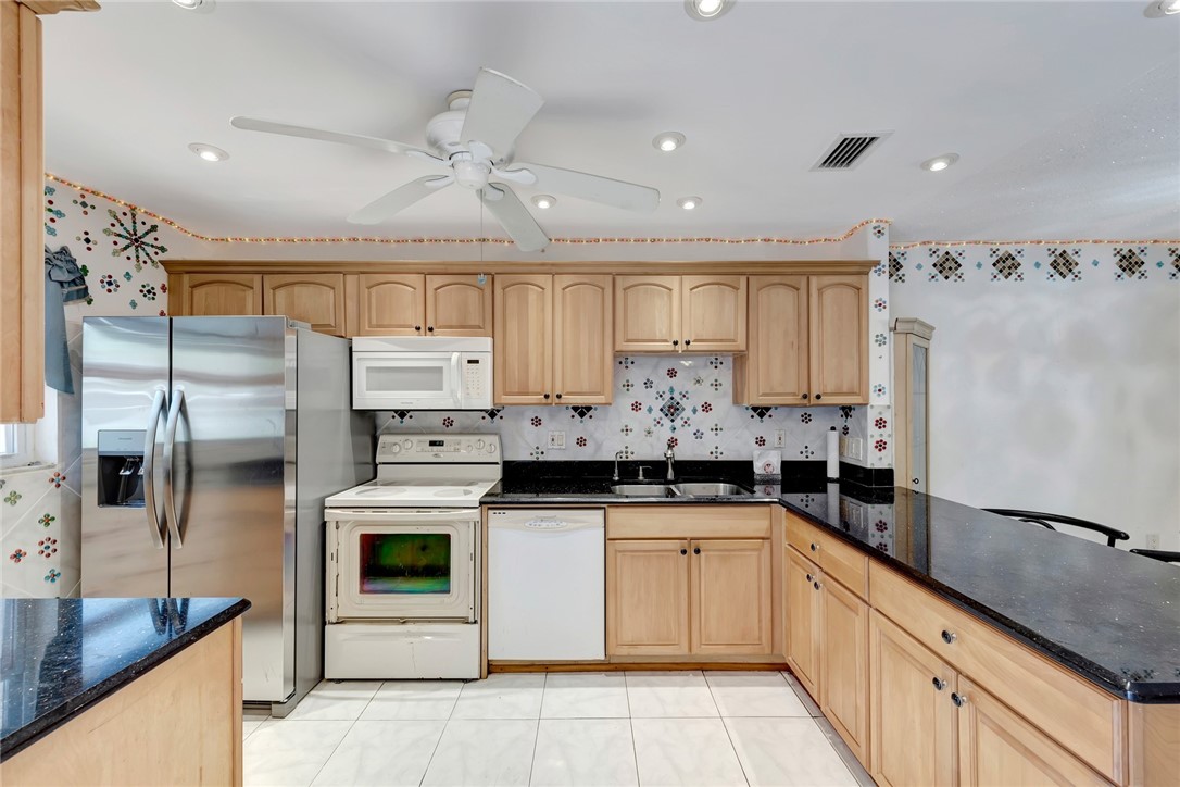 1188 Commodore Court 106