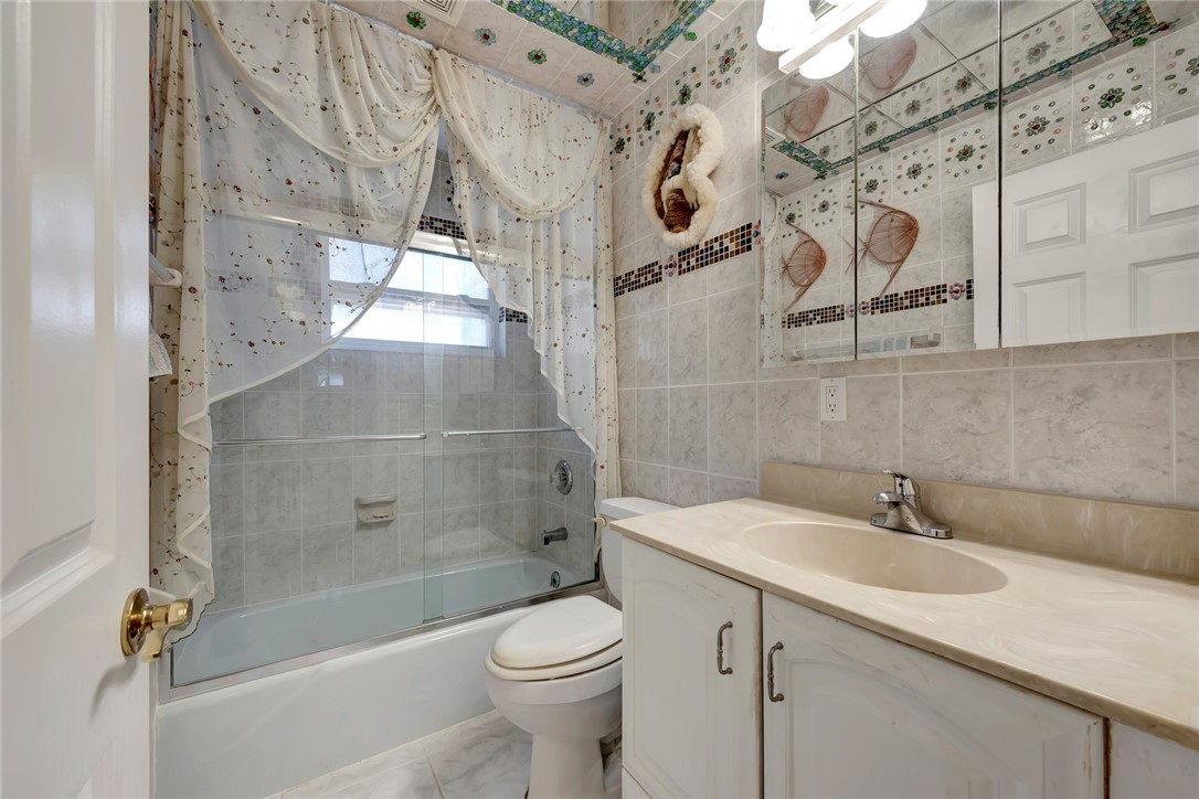 1188 Commodore Court 106