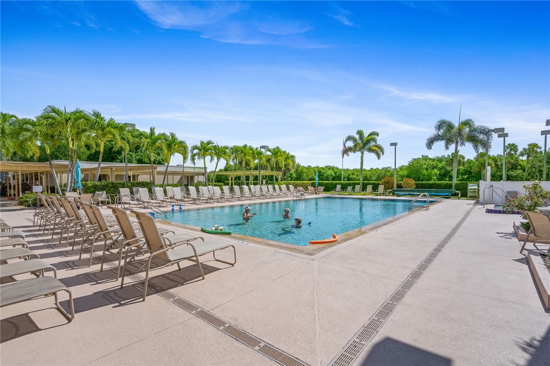 25 Vista Gardens Trail 106