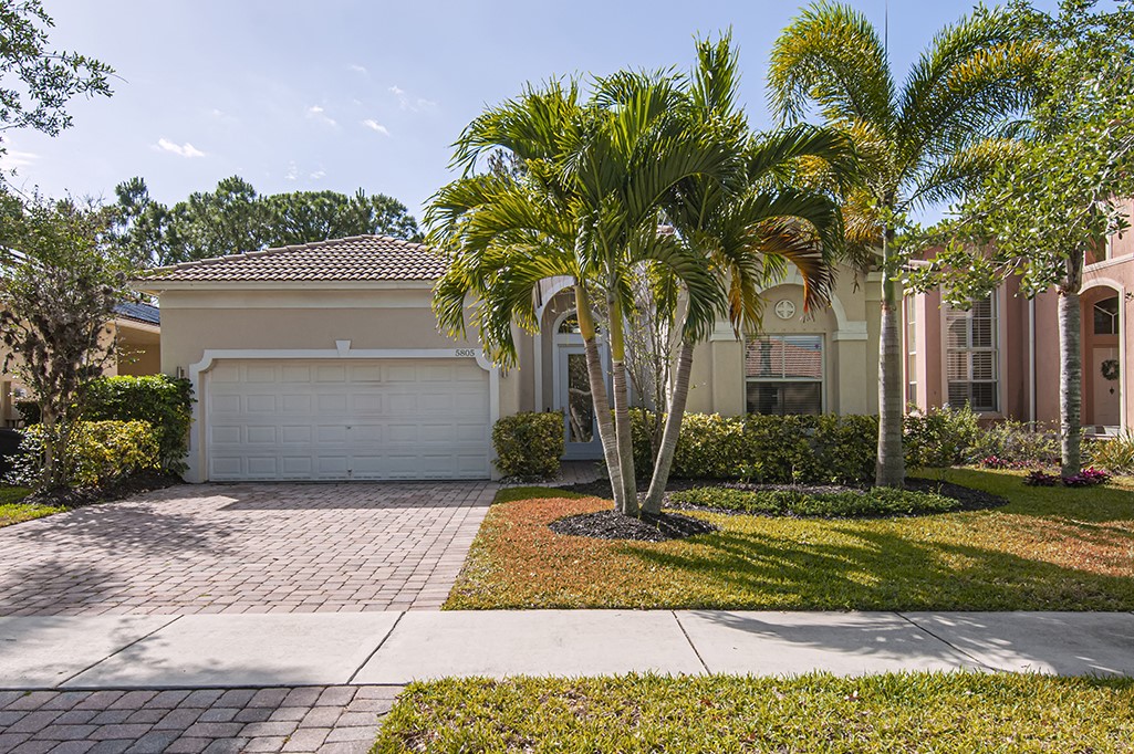 5805 Sunberry Circle