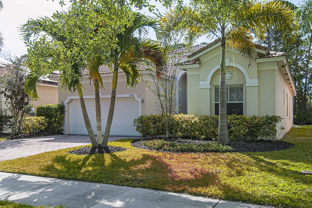 5805 Sunberry Circle