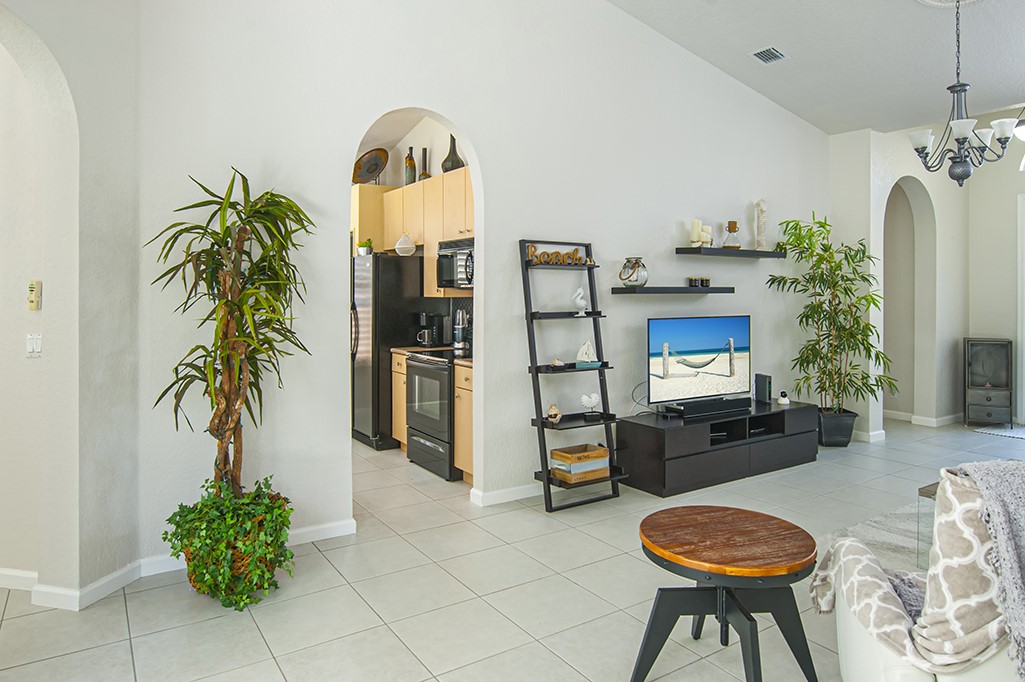 5805 Sunberry Circle