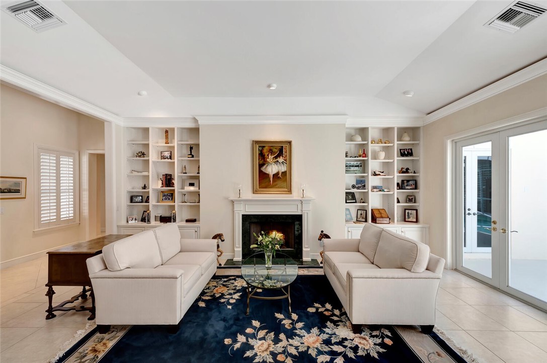 3 W Sea Colony Drive
