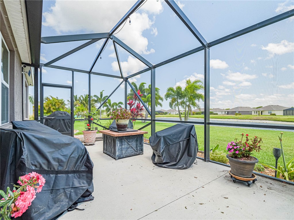 2761 Granville Manor SW