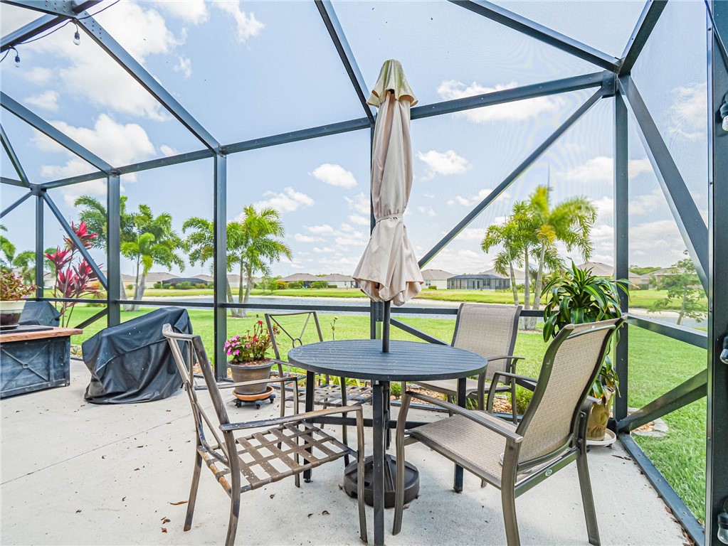 2761 Granville Manor SW