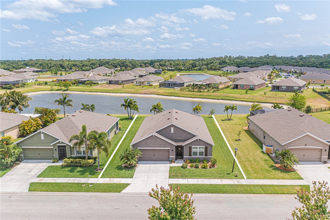 2761 Granville Manor SW