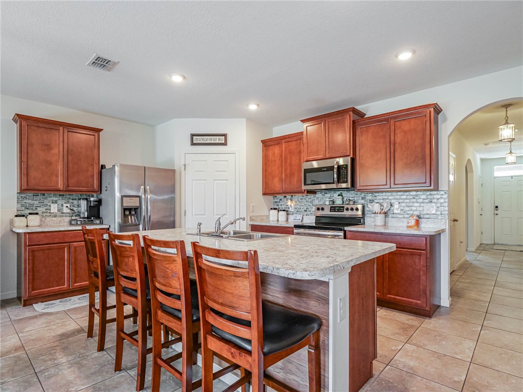 2761 Granville Manor SW
