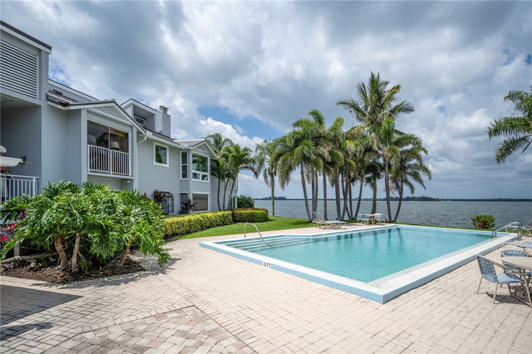 901 Bay Road 201