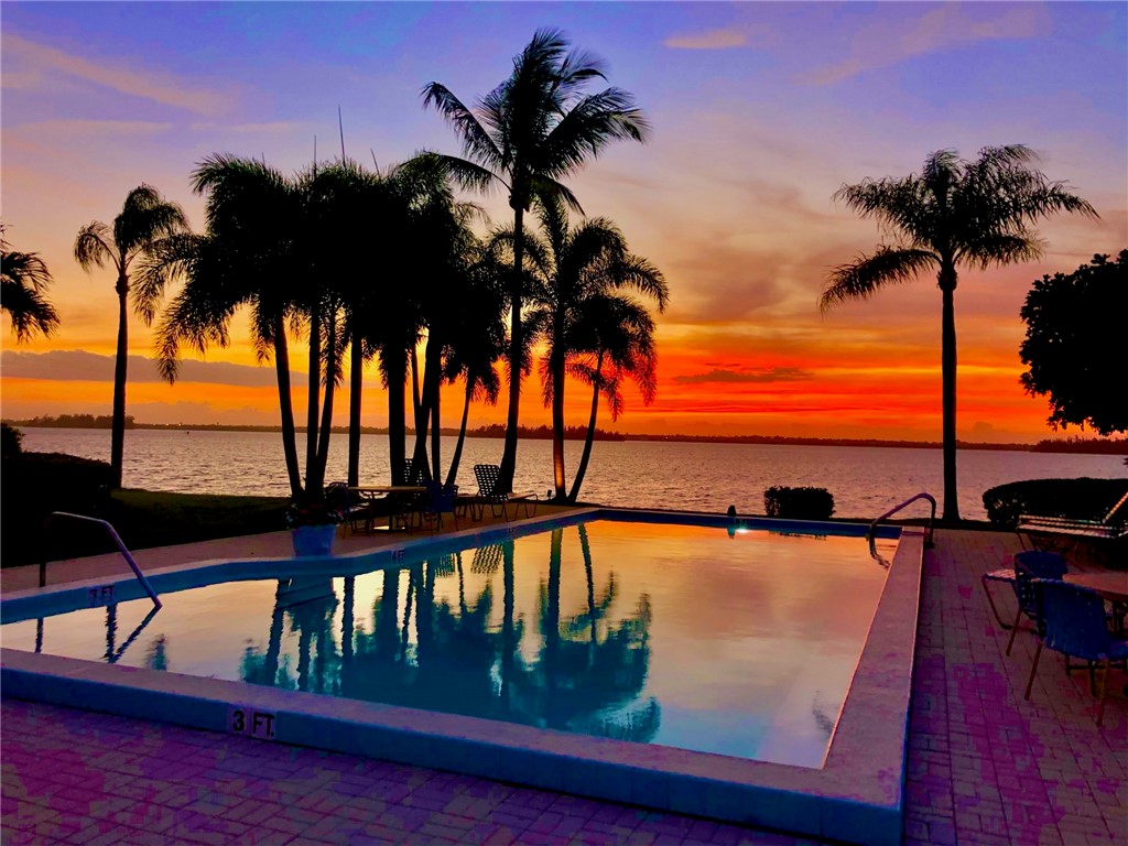 901 Bay Road 201