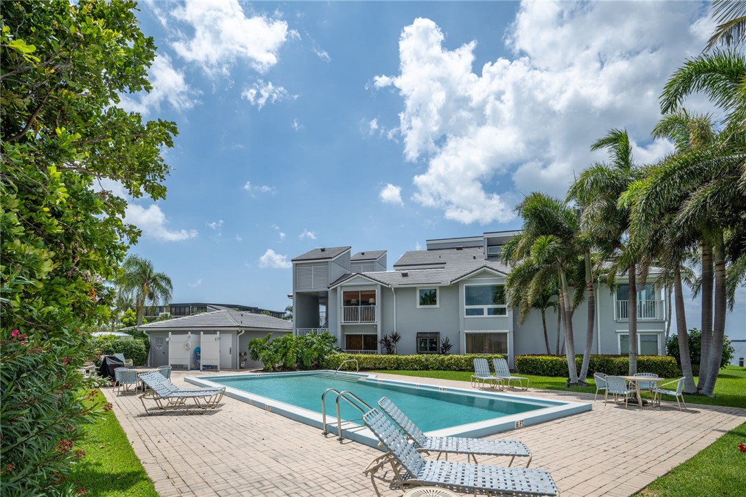 901 Bay Road 201
