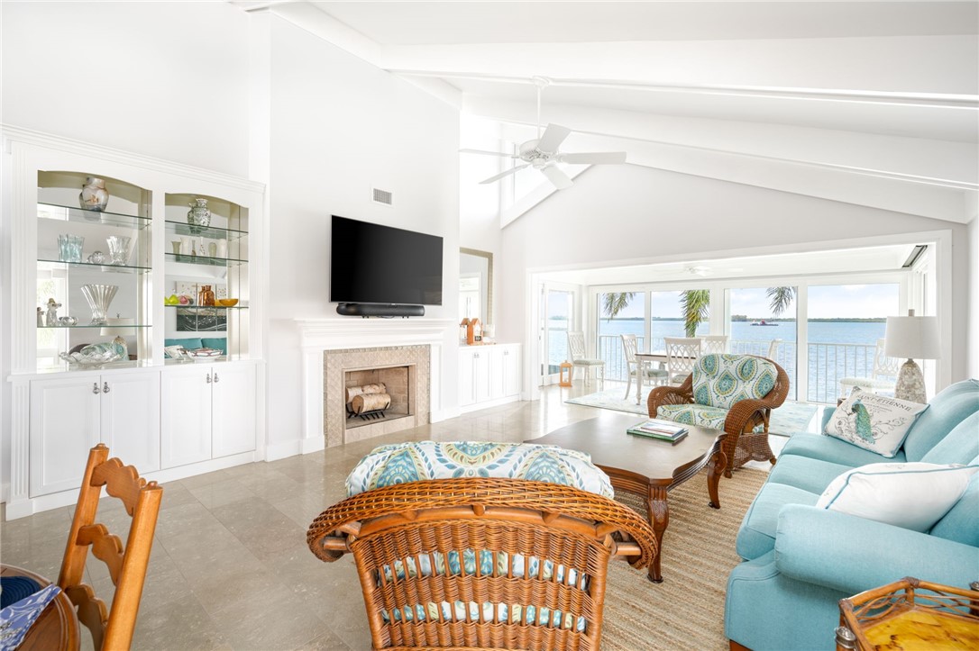 901 Bay Road 201