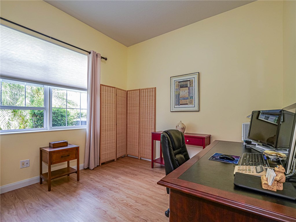 5472 Barbados Square