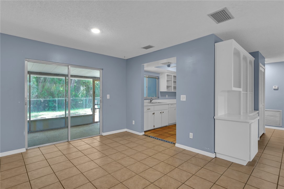 2595 5th Street
