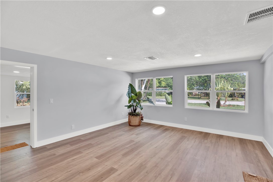 2326 Bonita Avenue
