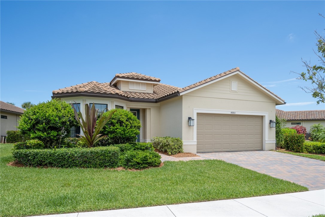 4880 Overton Circle
