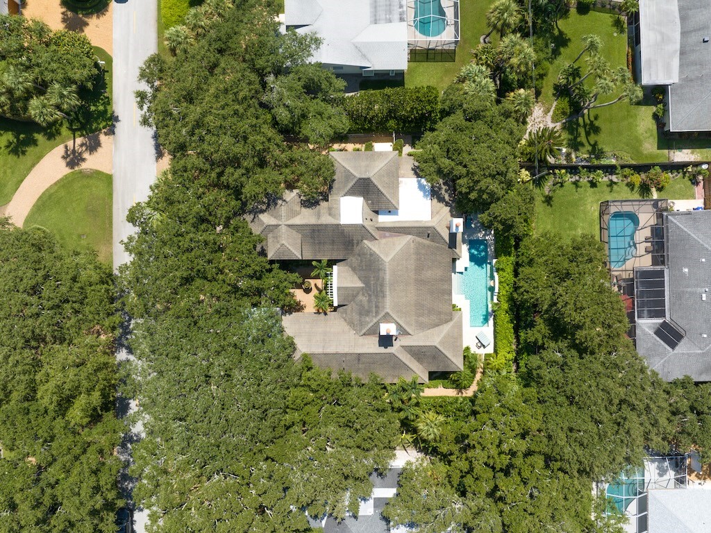 912 Seagrape Lane