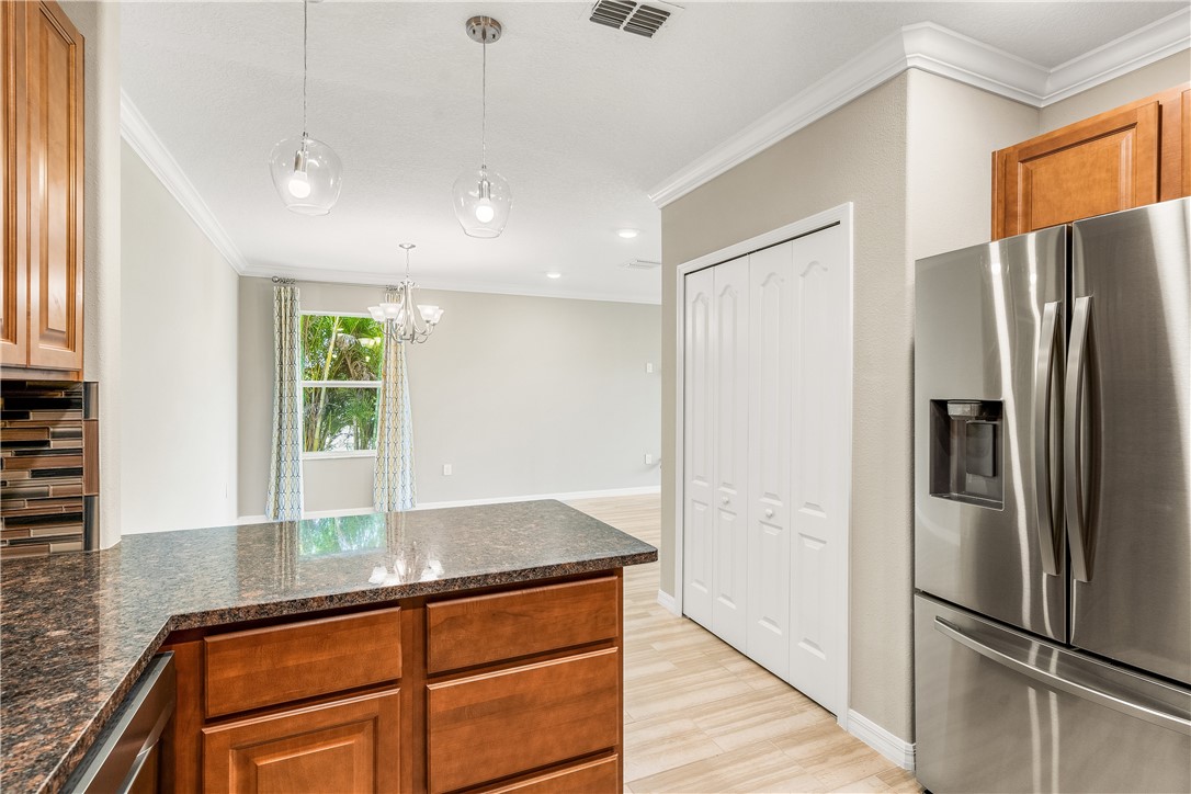 5984 Long Leaf Lane