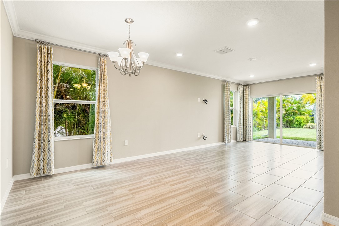 5984 Long Leaf Lane