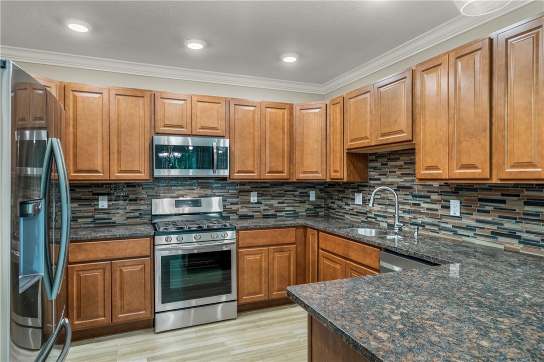 5984 Long Leaf Lane