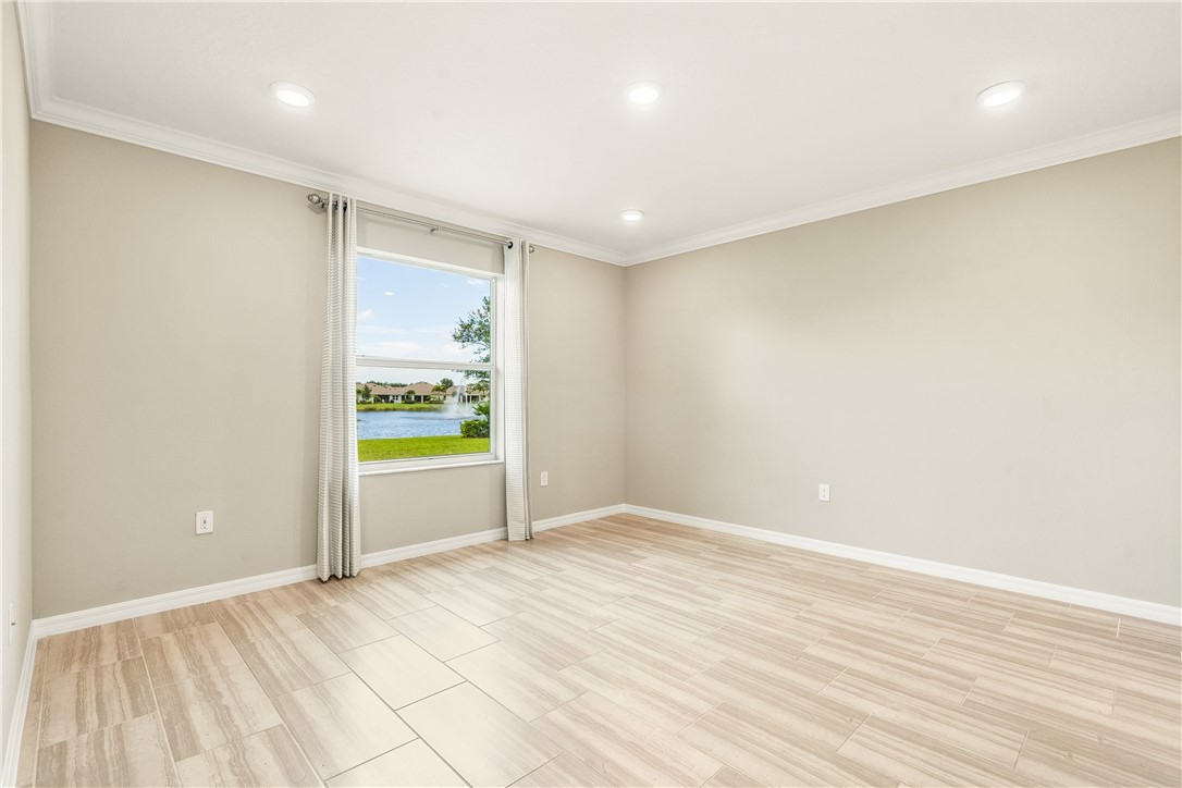 5984 Long Leaf Lane