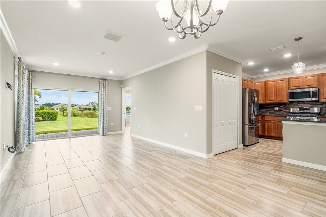 5984 Long Leaf Lane