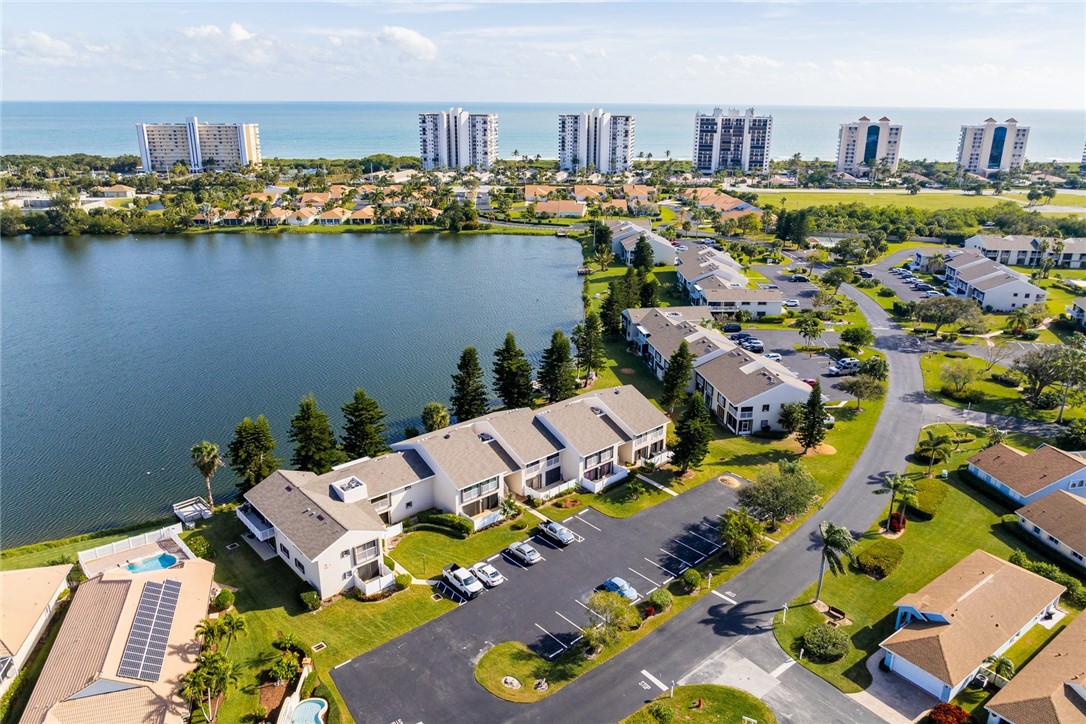 3218 S Lakeview Circle 7105