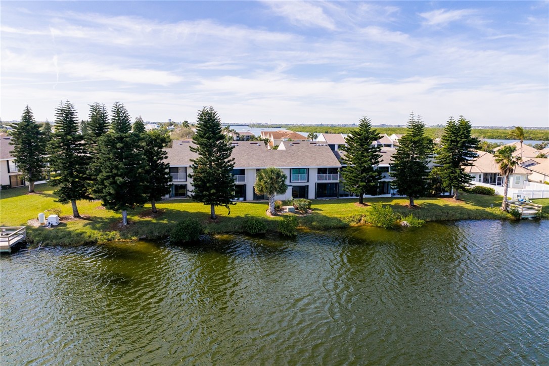 3218 S Lakeview Circle 7105