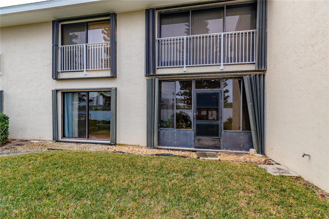 3218 S Lakeview Circle 7105