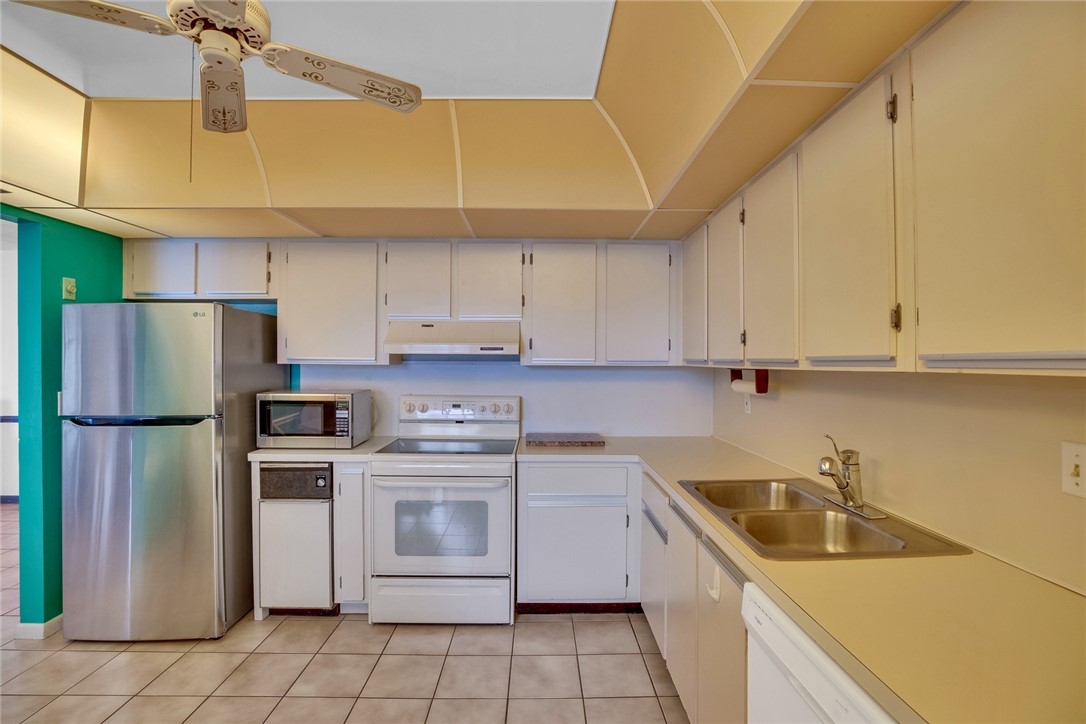 3218 S Lakeview Circle 7105