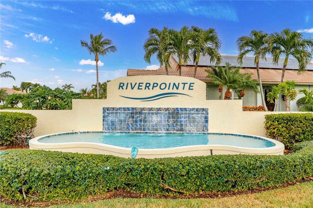 3218 S Lakeview Circle 7105