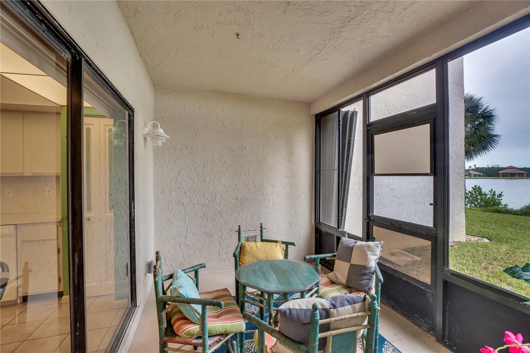 3218 S Lakeview Circle 7105