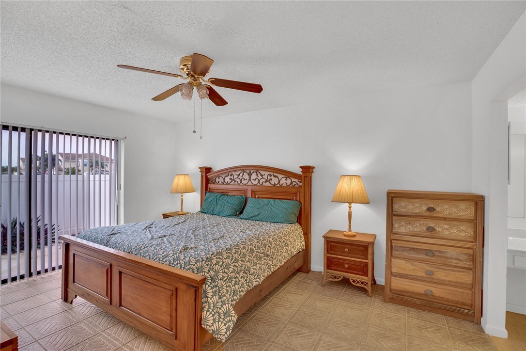 3218 S Lakeview Circle 7105