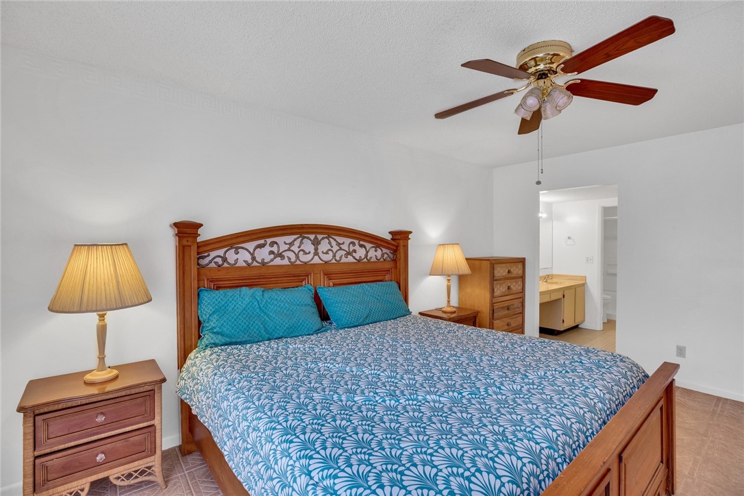 3218 S Lakeview Circle 7105