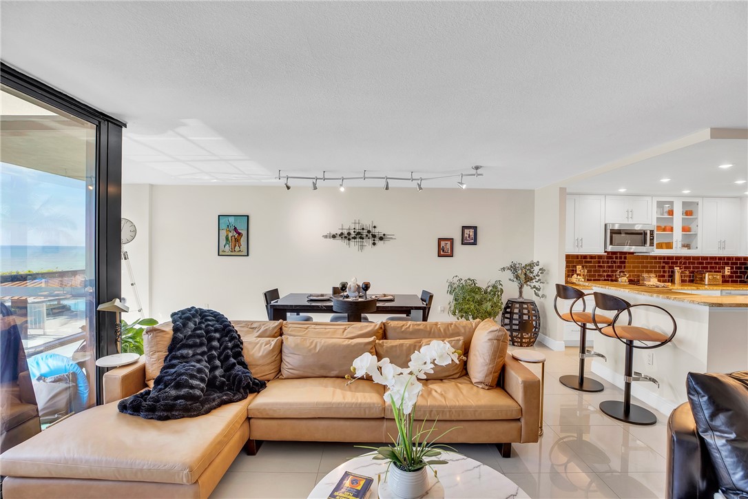 10410 S Ocean Drive 206