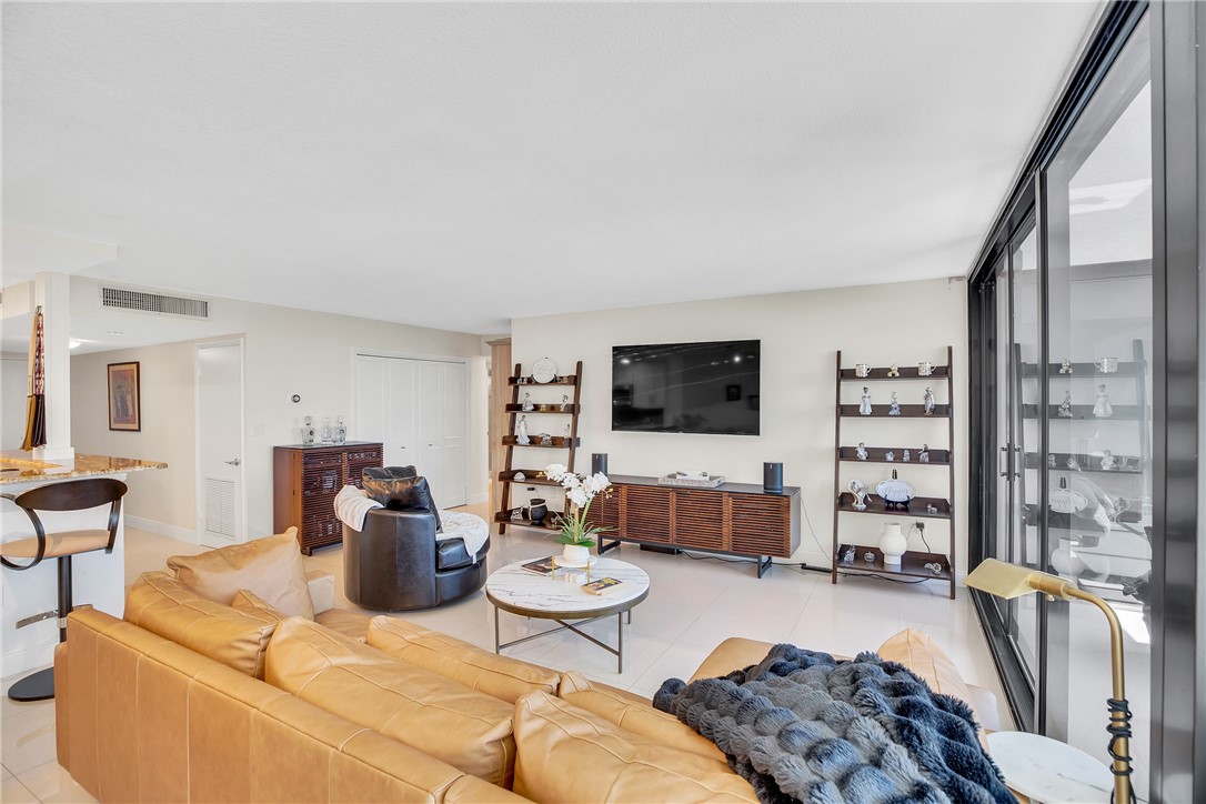10410 S Ocean Drive 206
