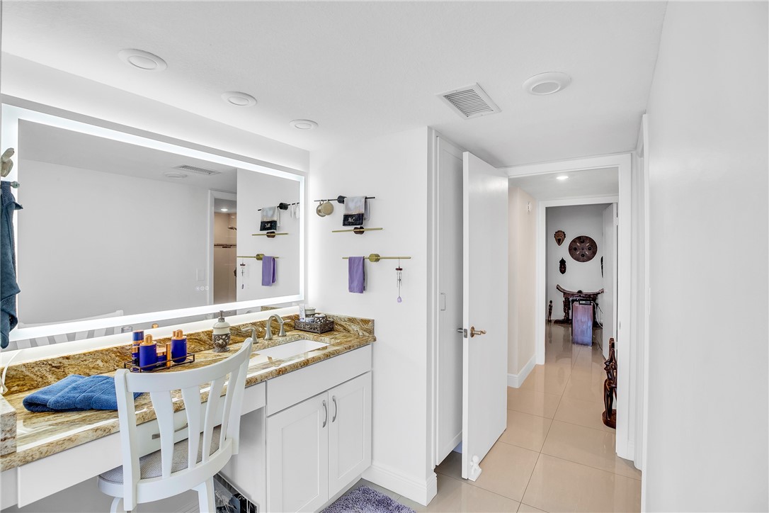 10410 S Ocean Drive 206
