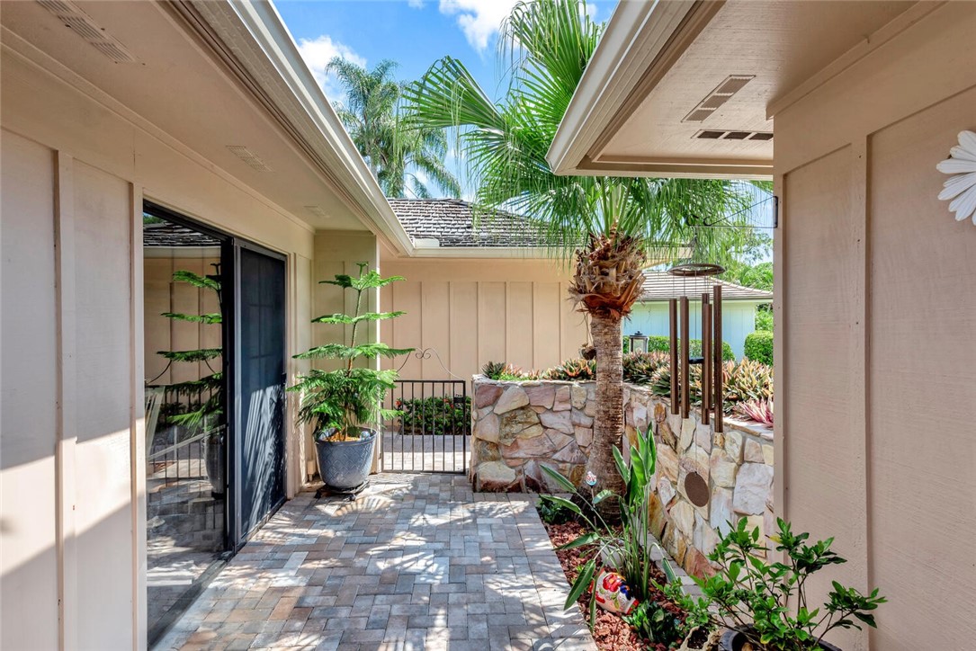 131 Prestwick Circle