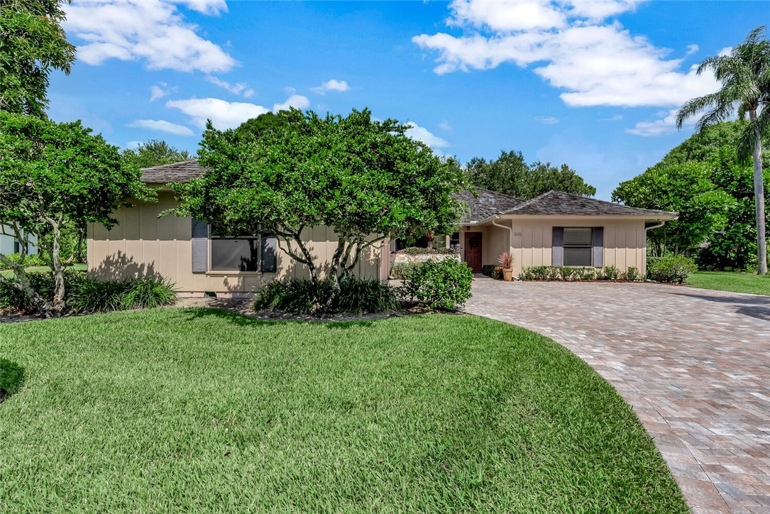 131 Prestwick Circle