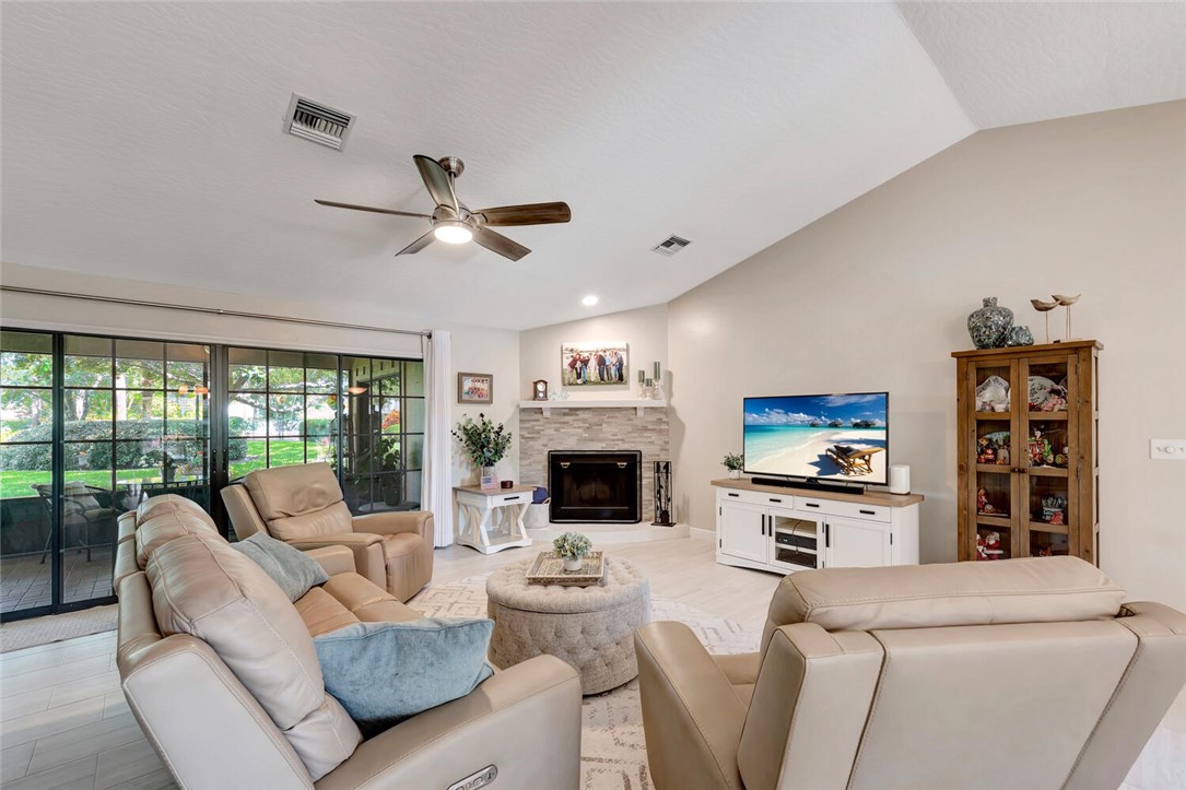 131 Prestwick Circle