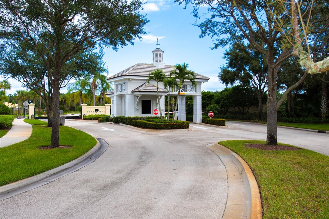 131 Prestwick Circle