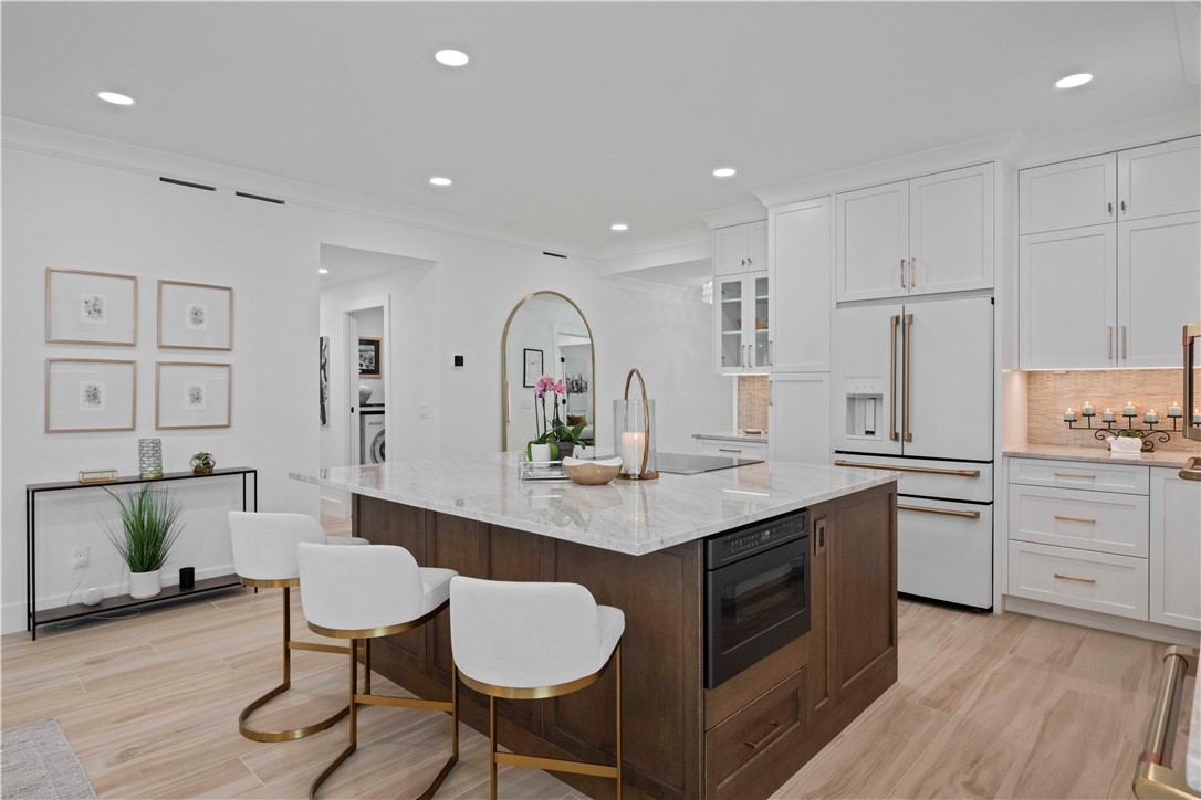 2250 Southwinds Boulevard 324
