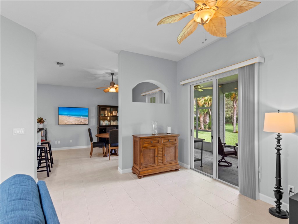 732 S Ocracoke Square SW