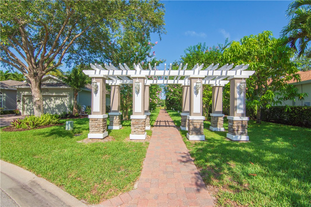 732 S Ocracoke Square SW
