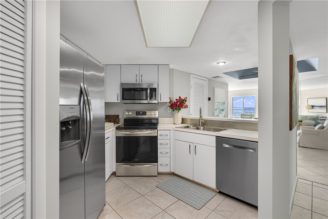 3870 N Highway A1A 1004 or PH4