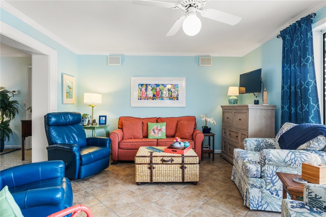 16 Sea horse Lane