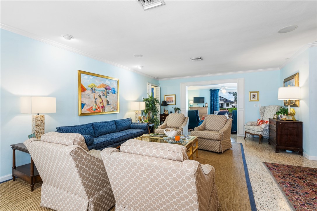 16 Sea horse Lane