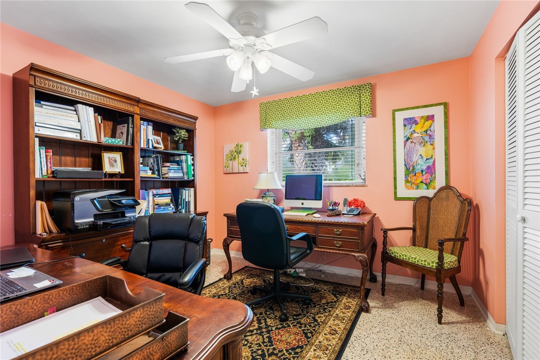 16 Sea horse Lane