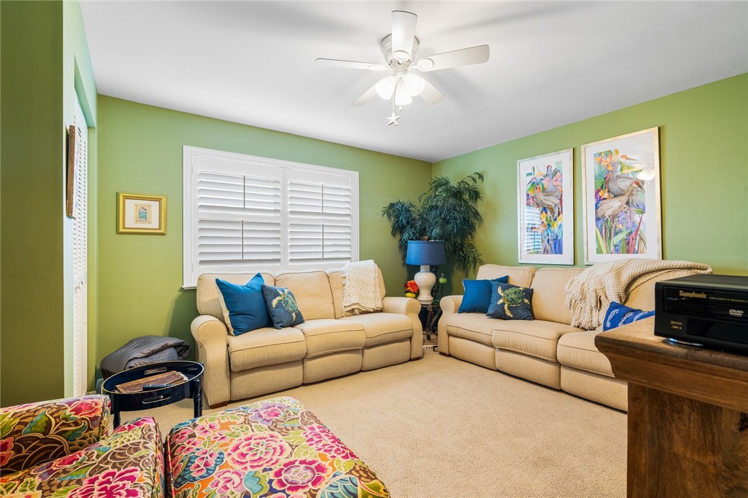 16 Sea horse Lane