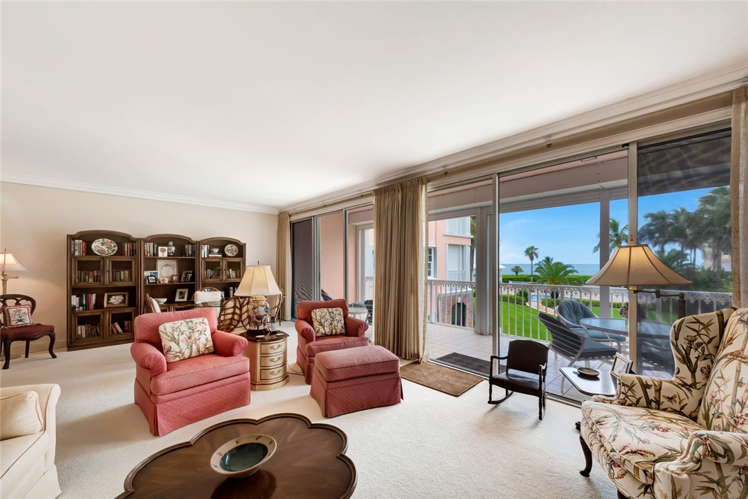 1070 Reef Road 206